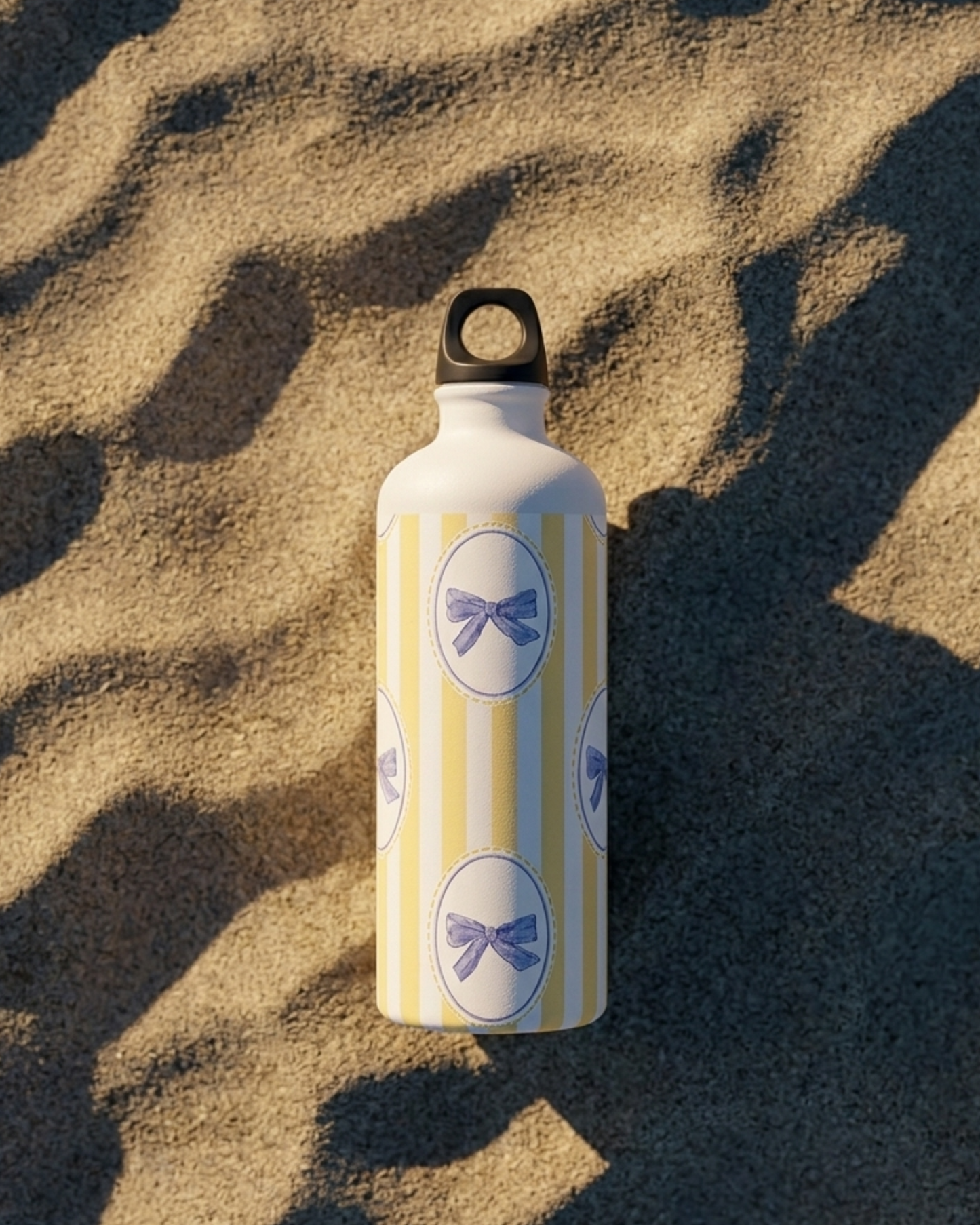 Sunbeam and Satin Sipper with Clip Cap (750 mL).